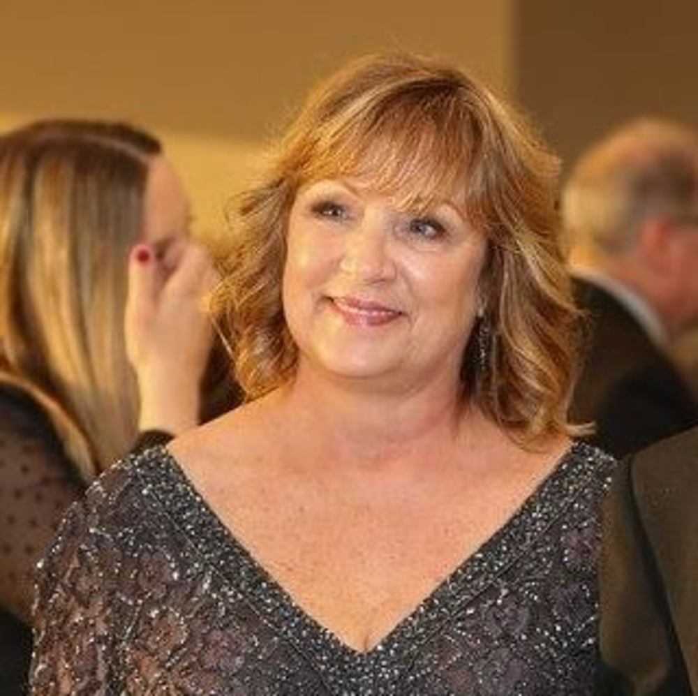 Meet your Posher, Gloria